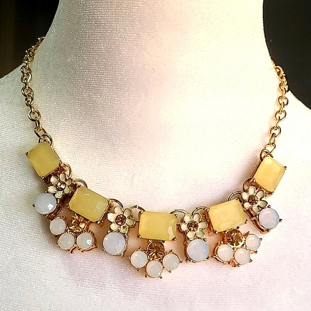 Lauren Conrad necklace NWT